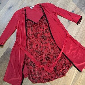 Delicates nightgown and robe set